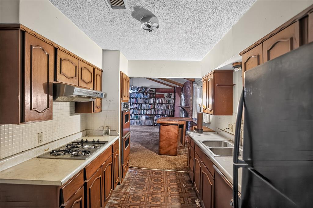 2108 Barton Drive Property Photo 9