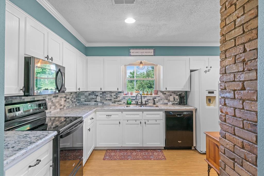 222 County Road 4850 Property Photo 14