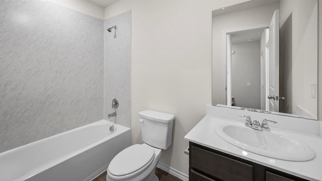 2332 32nd Street Property Photo 1