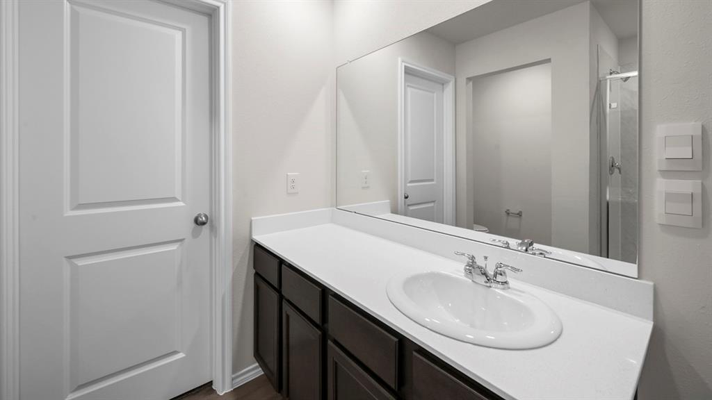 2332 32nd Street Property Photo 4