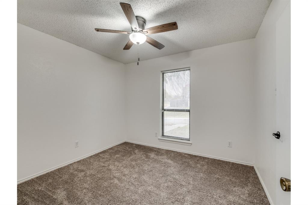 6900 Wicks Trail Property Photo 2