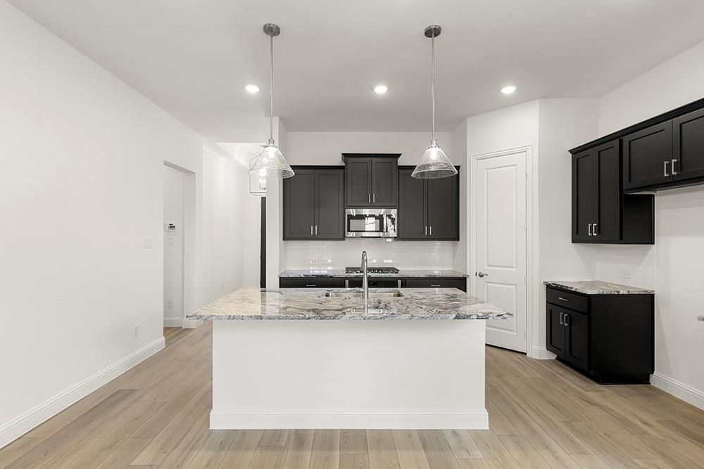 17249 Oxborough Drive Property Photo 6