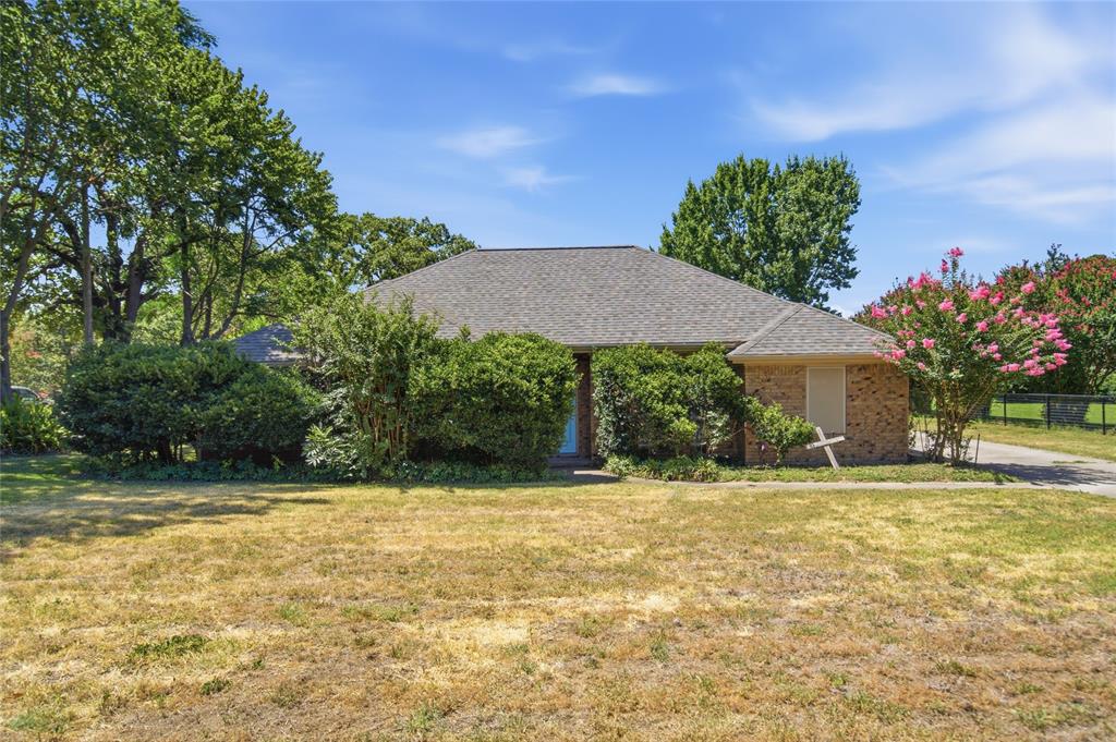 213 White Drive Property Photo 1