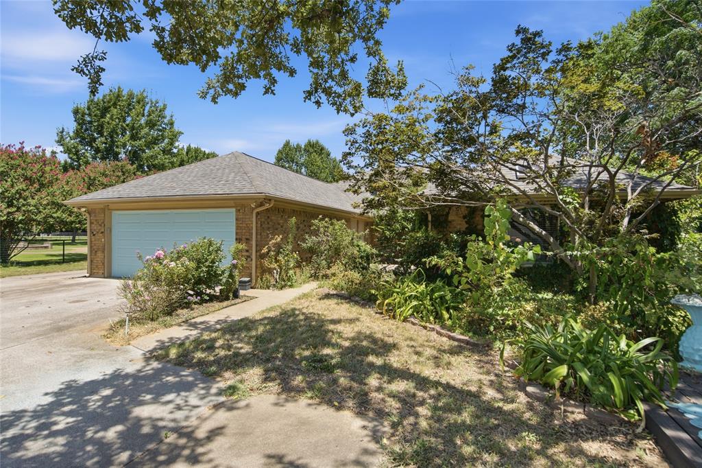213 White Drive Property Photo 32