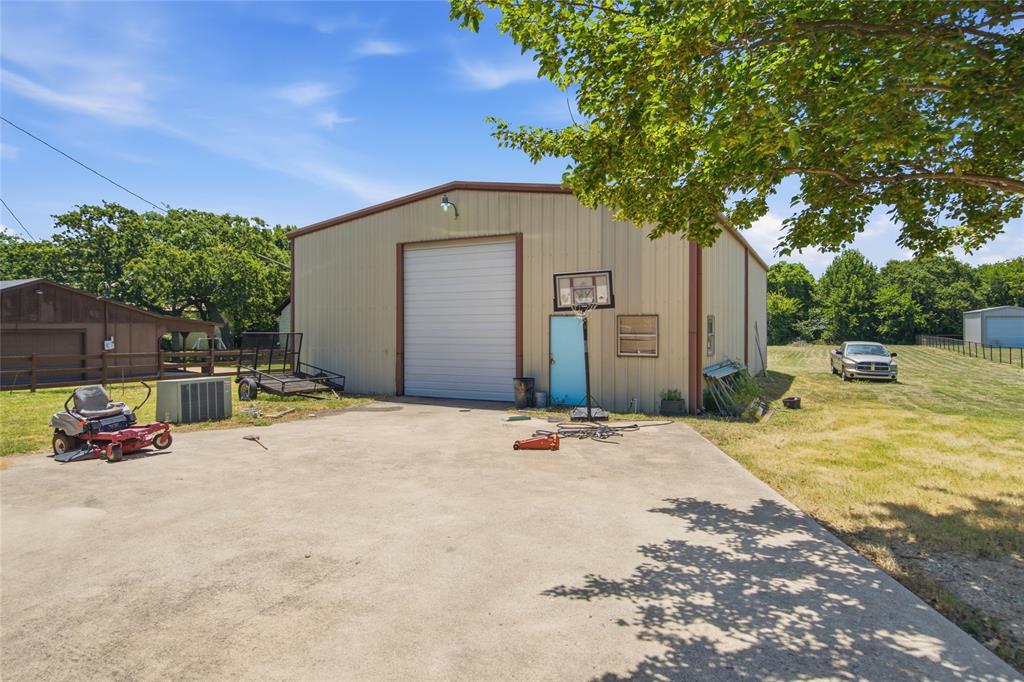 213 White Drive Property Photo 33
