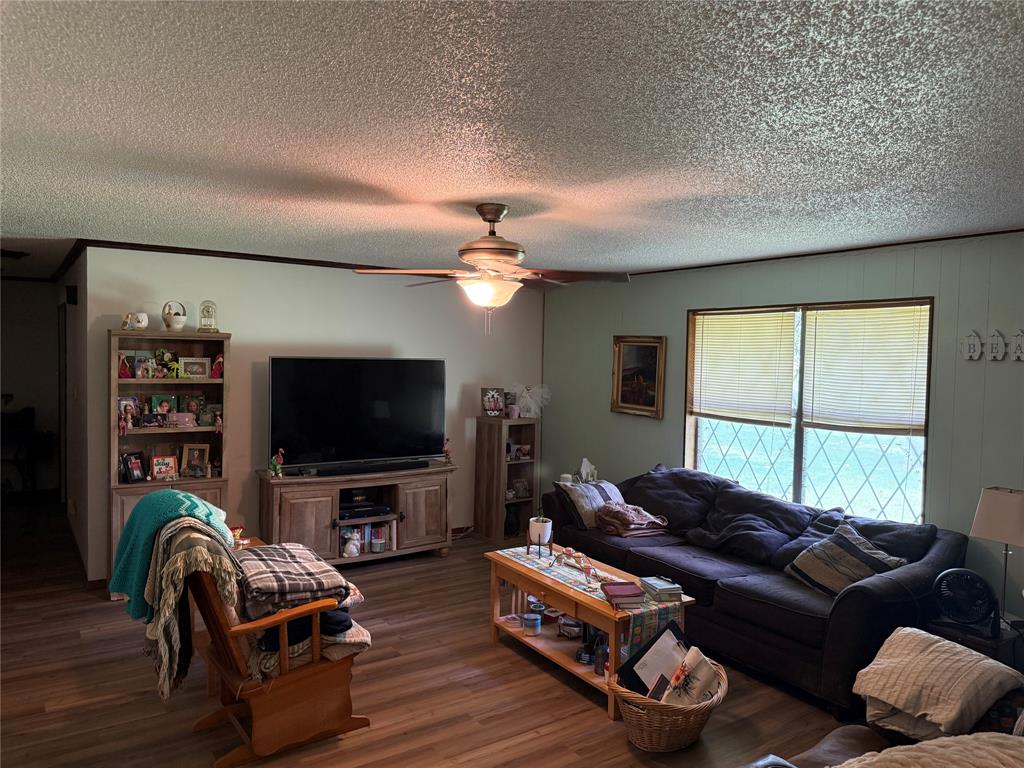 446 County Road 1605 Property Photo 15