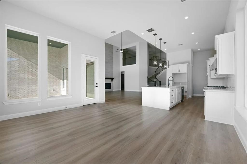 1612 Yellow Rose Road Property Photo 10