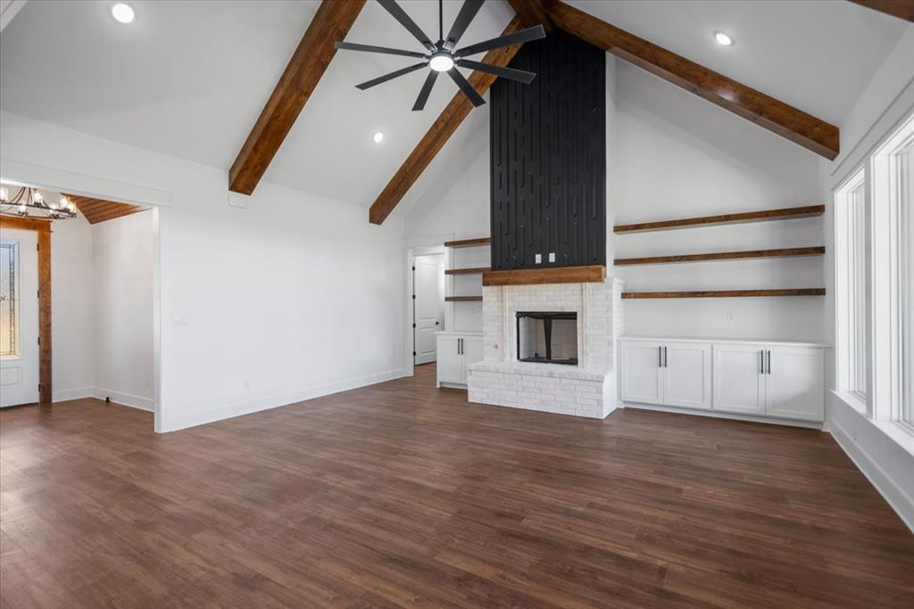 17402 Woodcrest Circle Property Photo 12