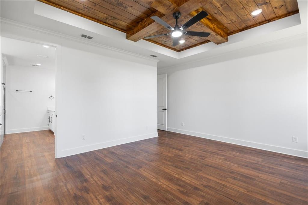 17402 Woodcrest Circle Property Photo 23