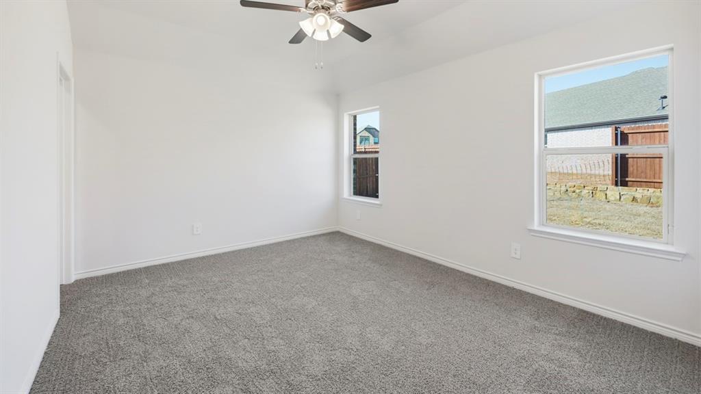 2025 Whispering Lane Property Photo 6