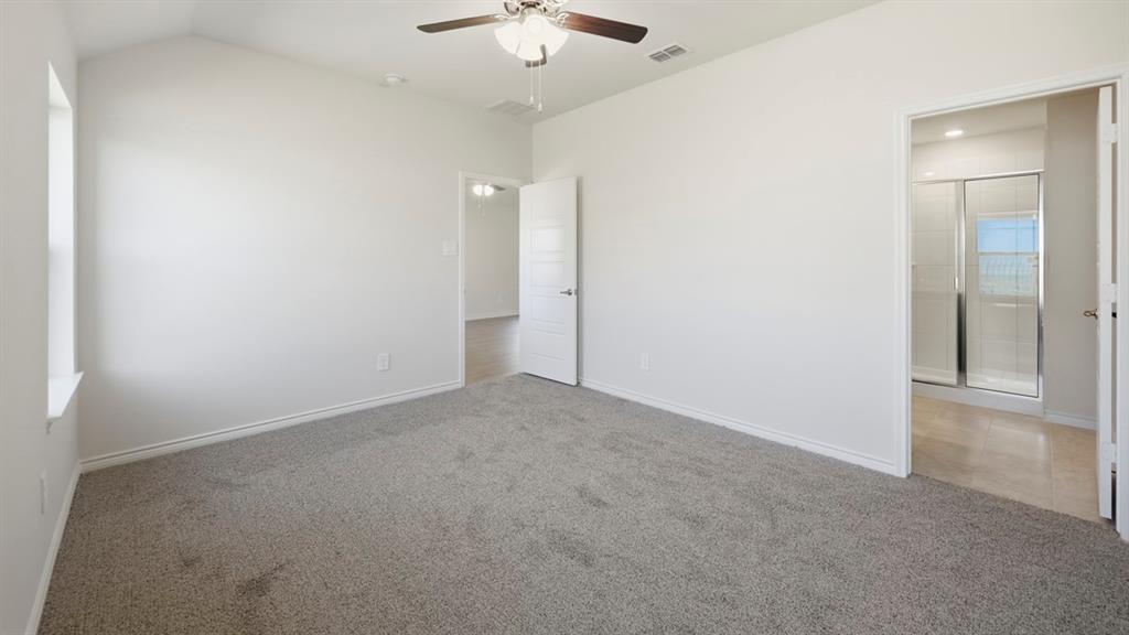 2025 Whispering Lane Property Photo 8