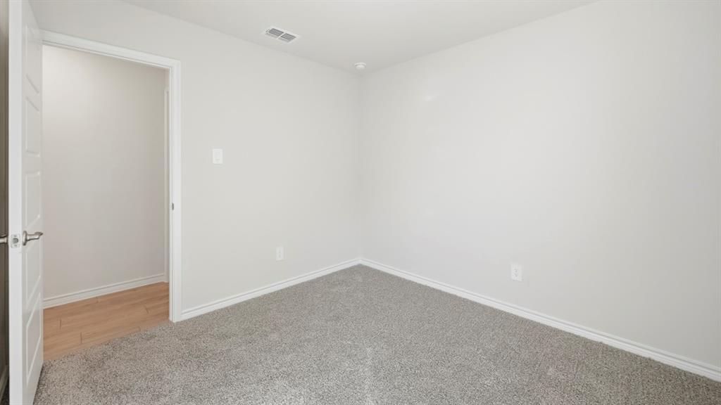 2025 Whispering Lane Property Photo 15