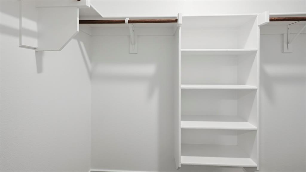 2025 Whispering Lane Property Photo 18
