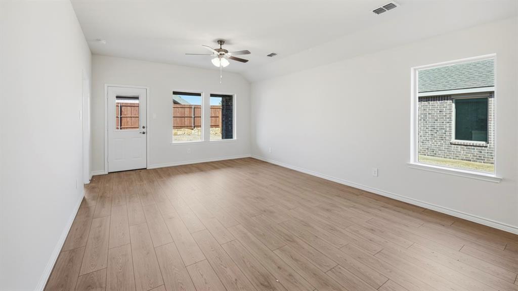 2025 Whispering Lane Property Photo 29
