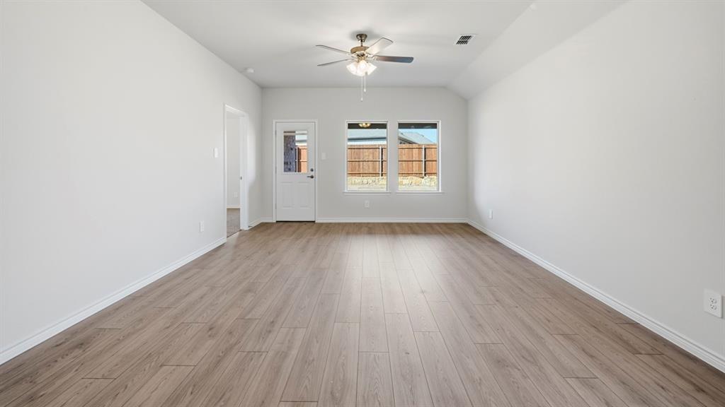 2025 Whispering Lane Property Photo 32