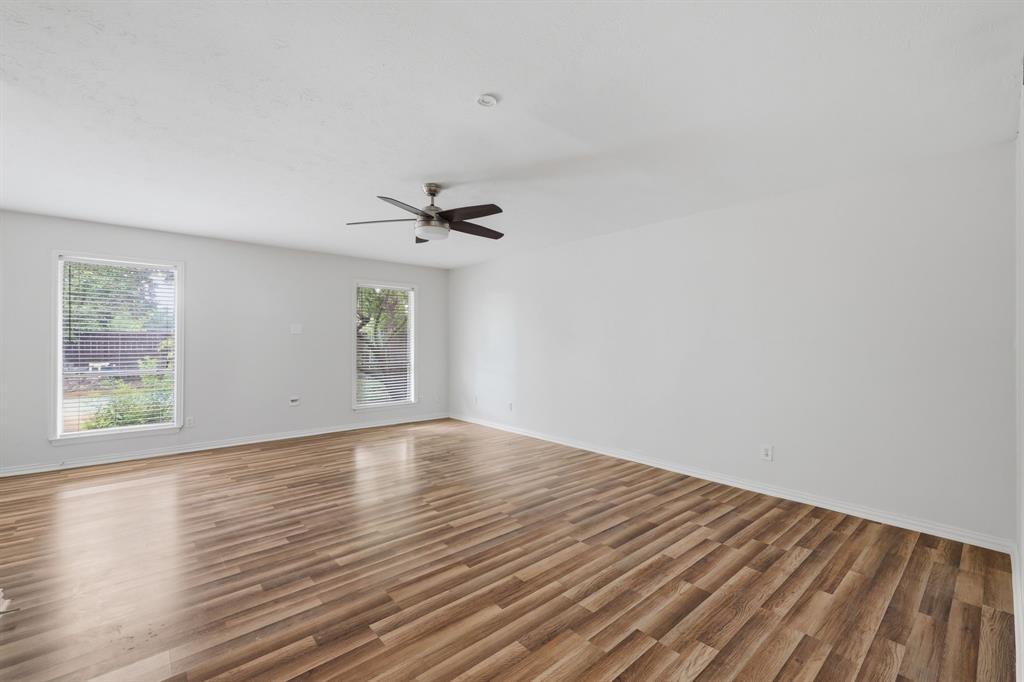 6908 Heatherknoll Drive Property Photo 19