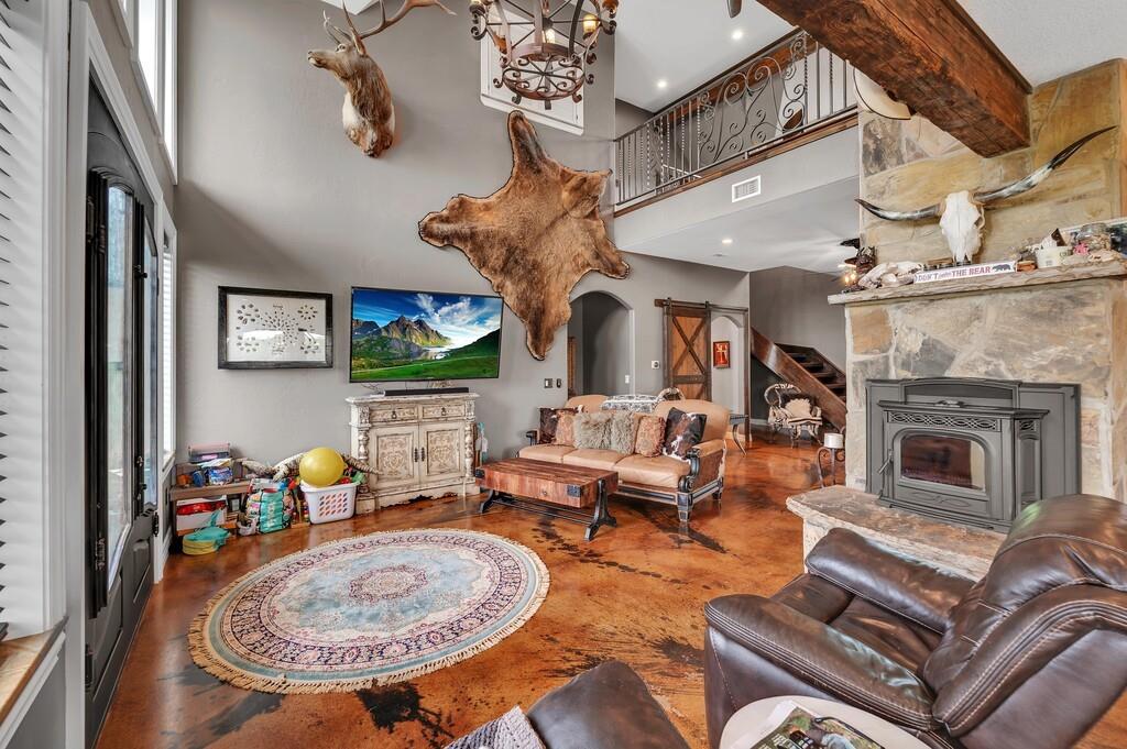 5004 Gholson Road Property Photo 3