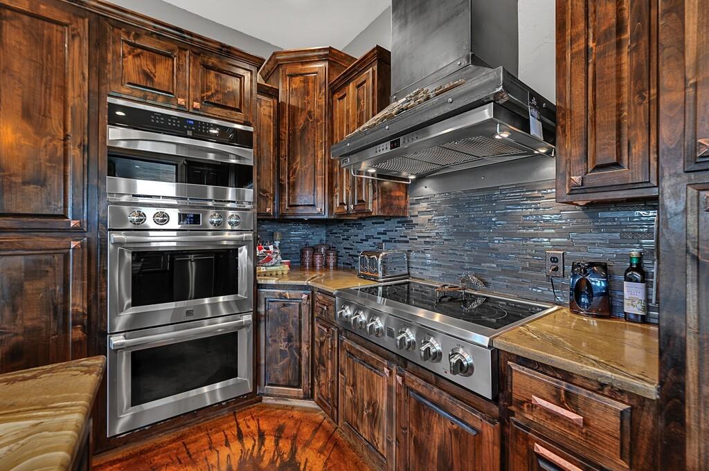 5004 Gholson Road Property Photo 10