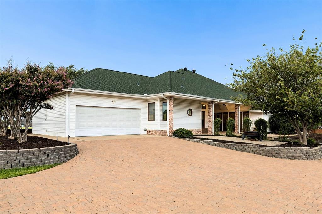 13116 Hillcrest Boulevard Property Photo 6
