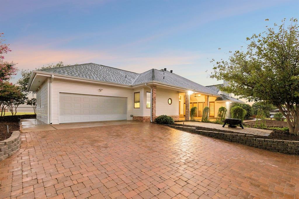 13116 Hillcrest Boulevard Property Photo 7