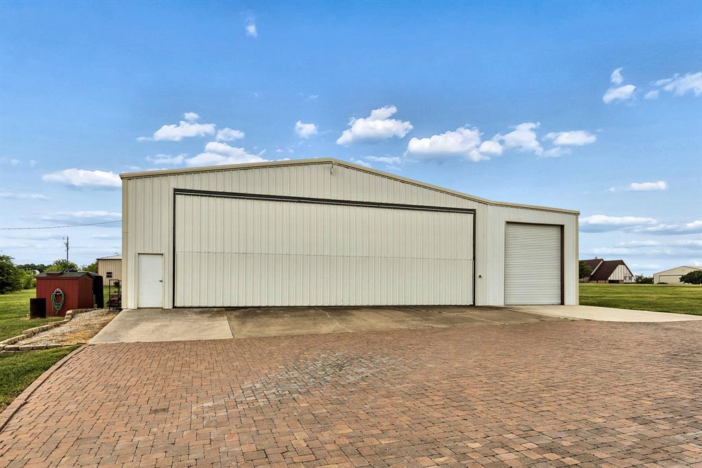 13116 Hillcrest Boulevard Property Photo 11