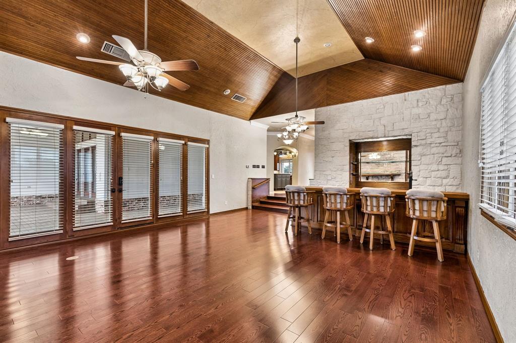 13116 Hillcrest Boulevard Property Photo 17