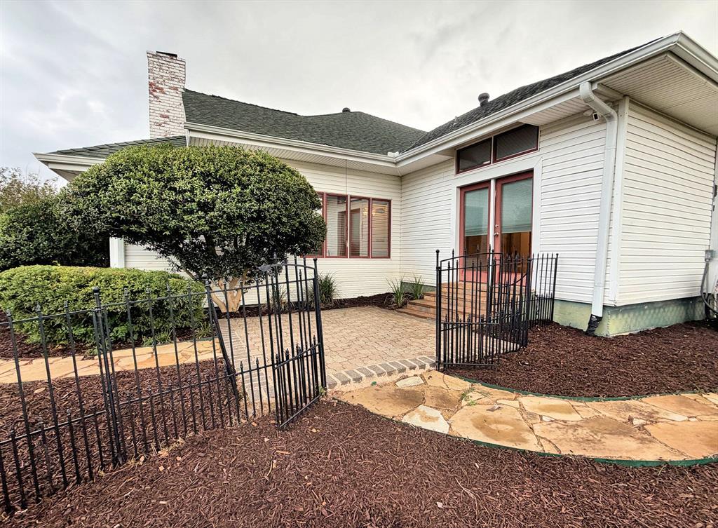 13116 Hillcrest Boulevard Property Photo 30
