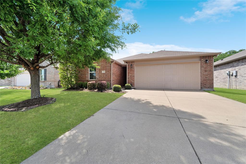 111 Tanglewood Drive Property Photo 1