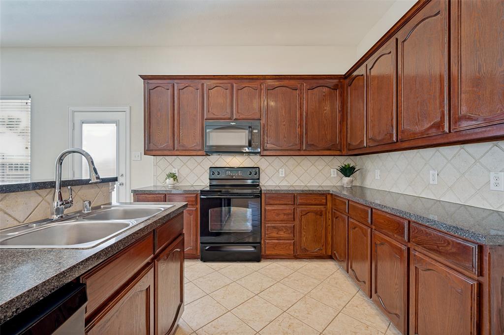 2113 Reston Drive Property Photo 3