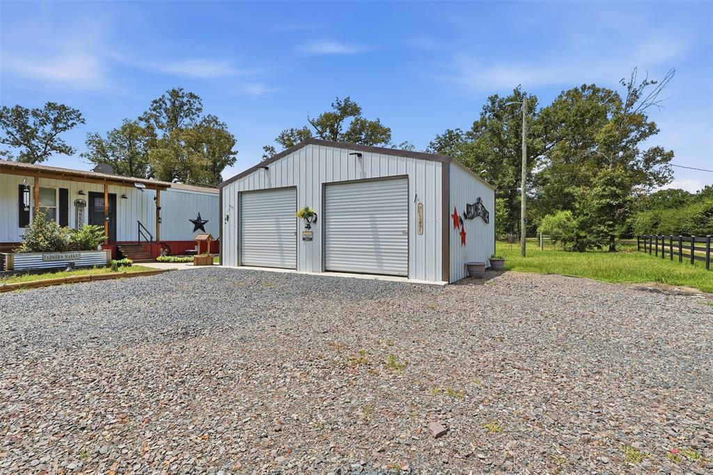 611 E Cr 4103 Property Photo 5