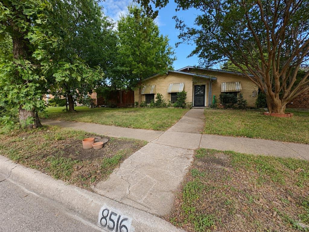 8516 Londonderry Lane Property Photo 1