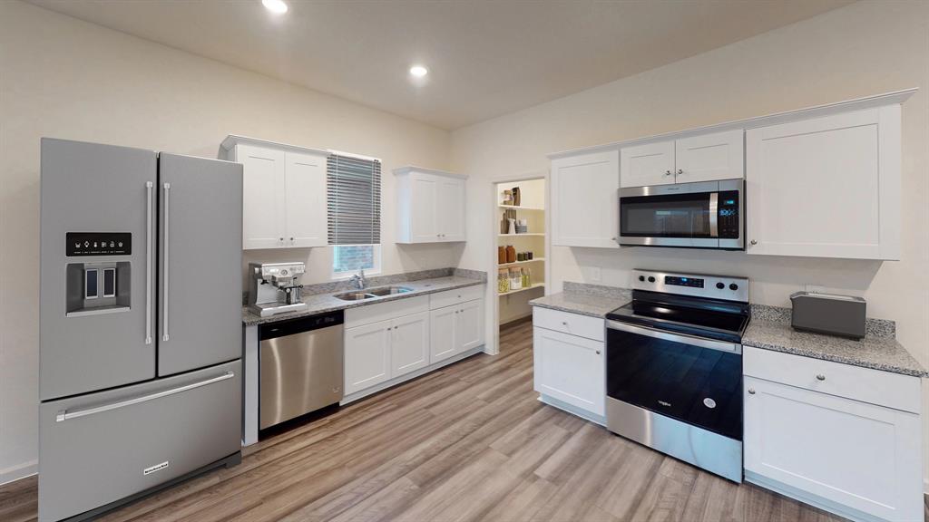 1117 Cole Street Property Photo 5