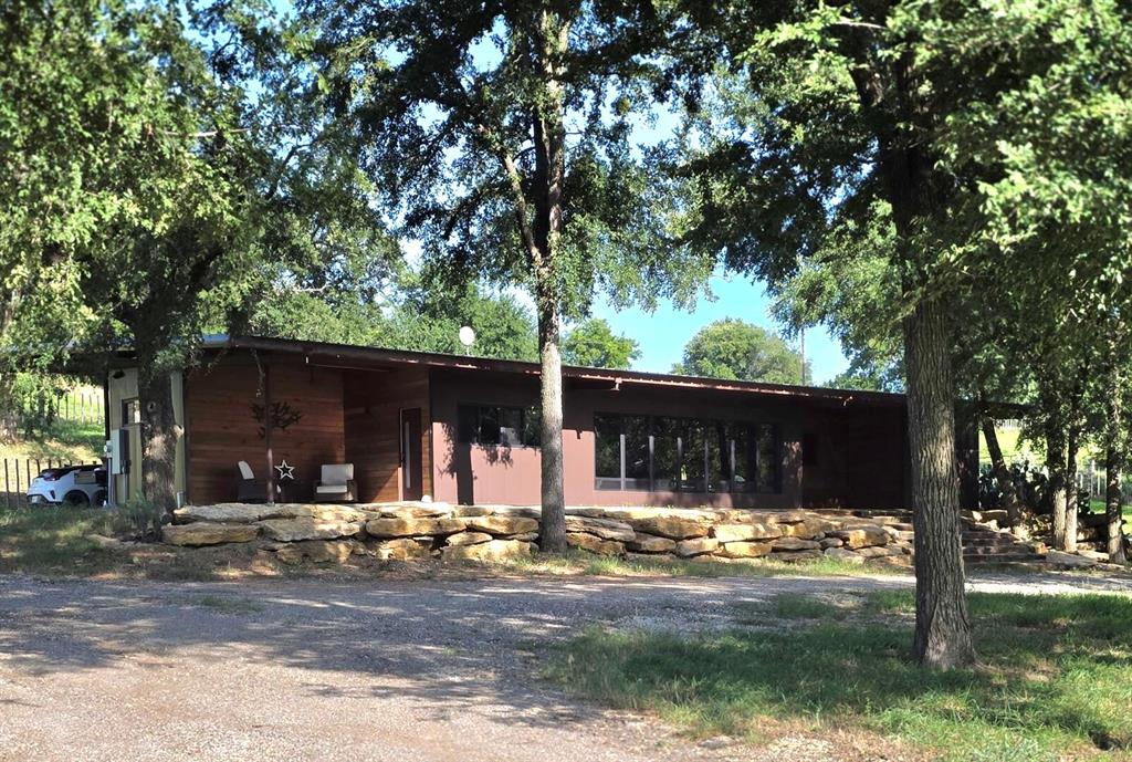 1746 S Fm 372 Property Photo 4
