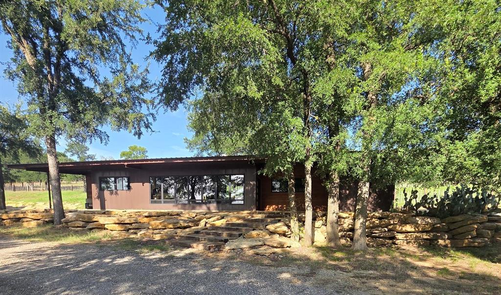 1746 S Fm 372 Property Photo 5