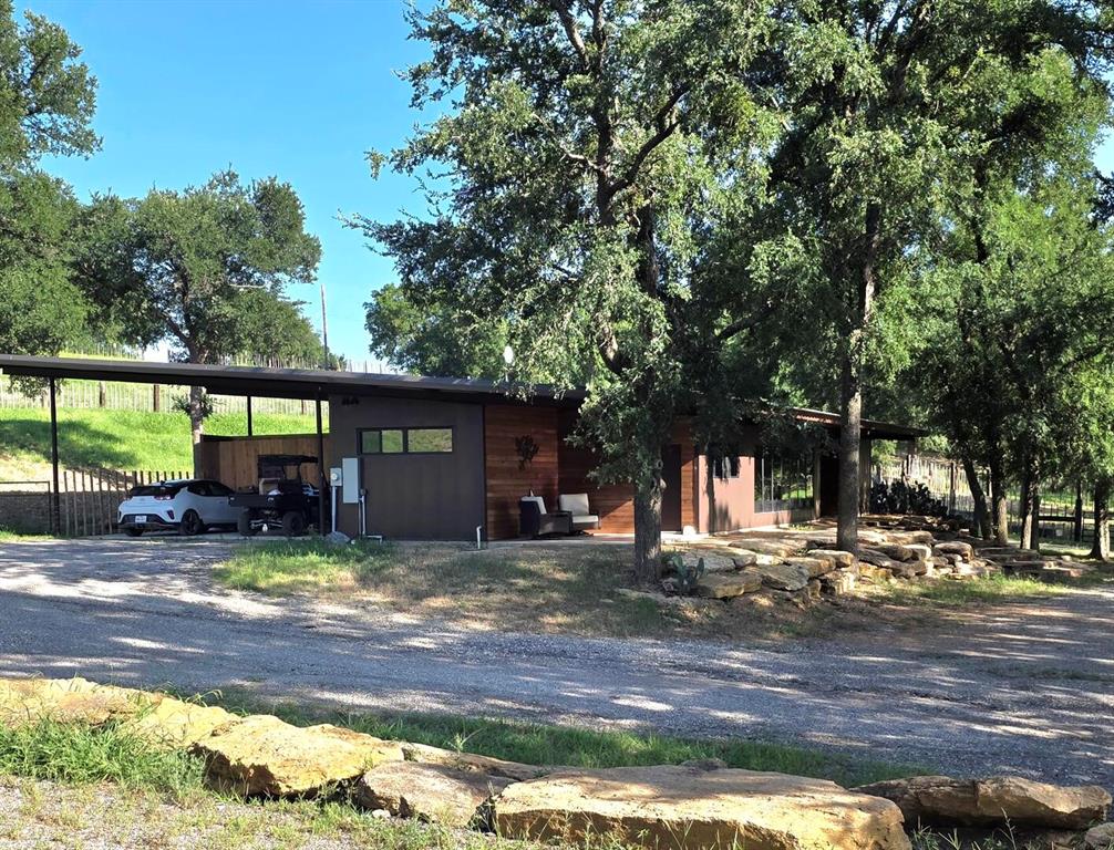 1746 S Fm 372 Property Photo 7