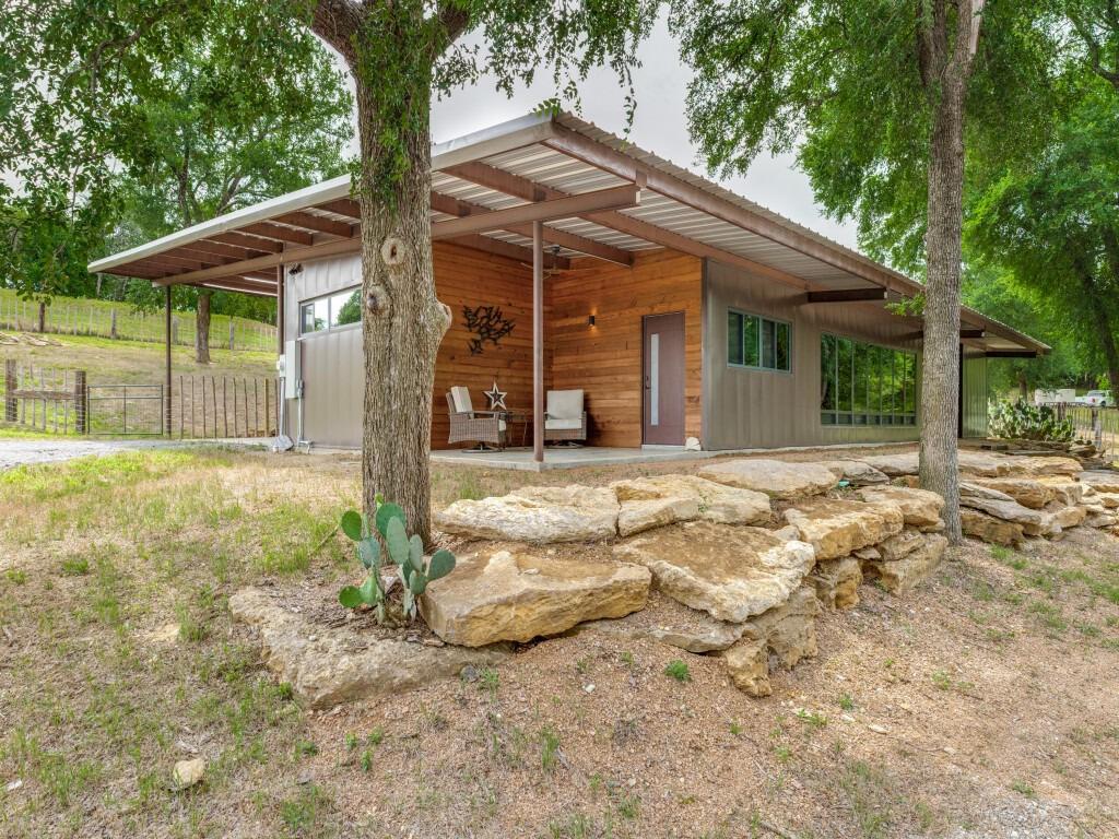 1746 S Fm 372 Property Photo 9