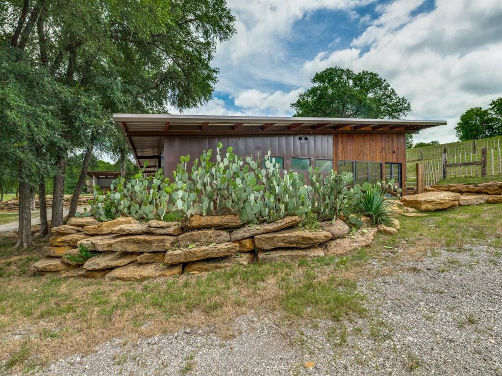 1746 S Fm 372 Property Photo 13