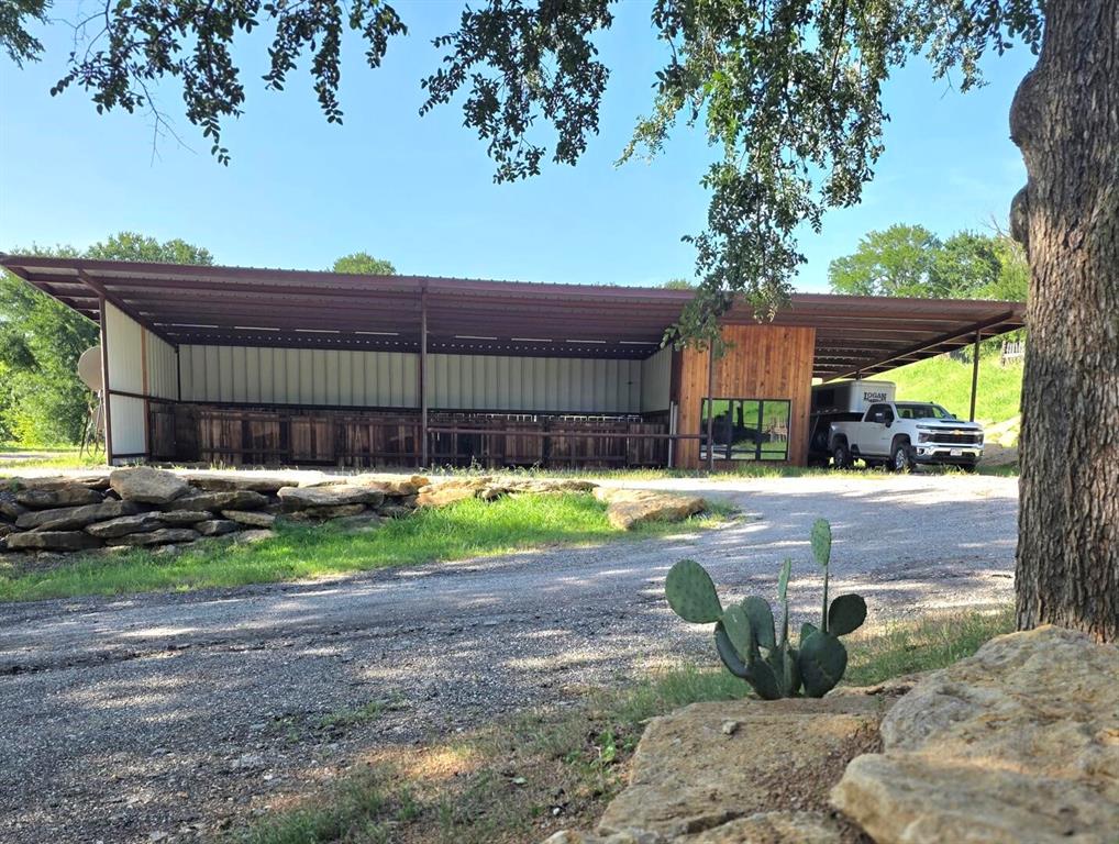 1746 S Fm 372 Property Photo 16