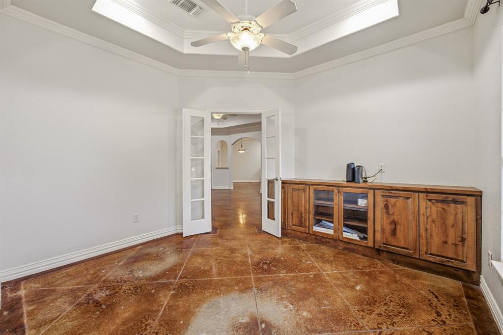 910 Mallard Pointe Drive Property Photo 8