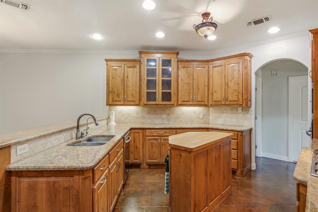 910 Mallard Pointe Drive Property Photo 13