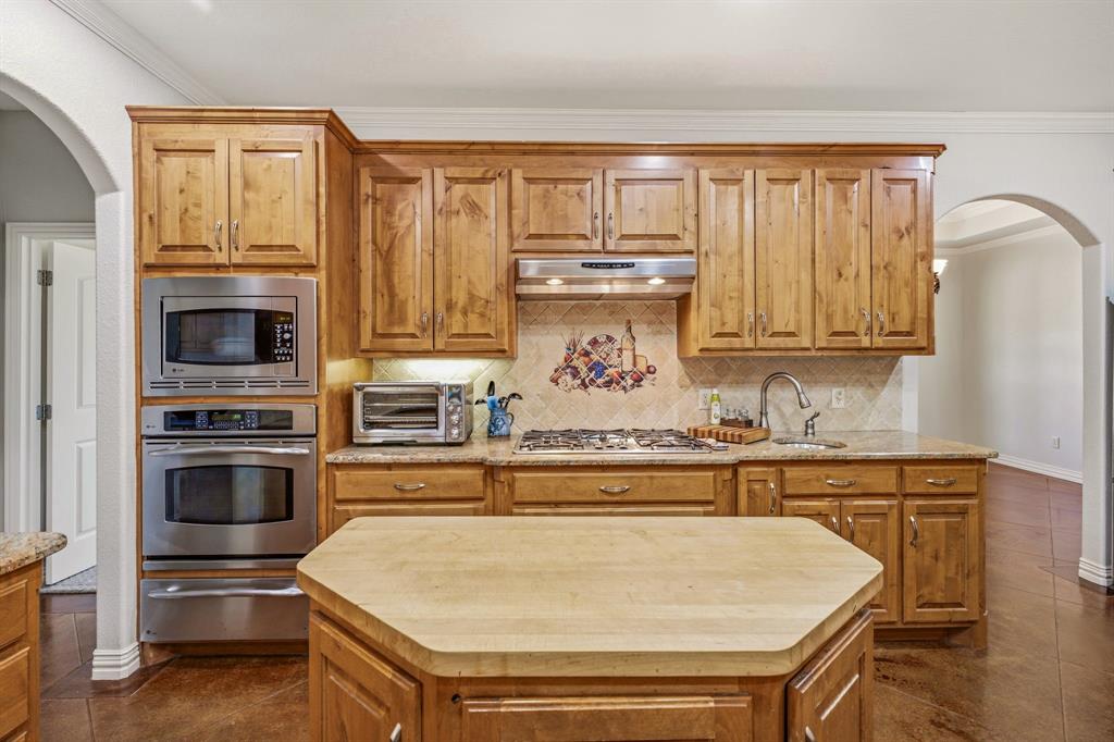 910 Mallard Pointe Drive Property Photo 15