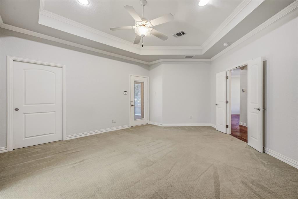 910 Mallard Pointe Drive Property Photo 19