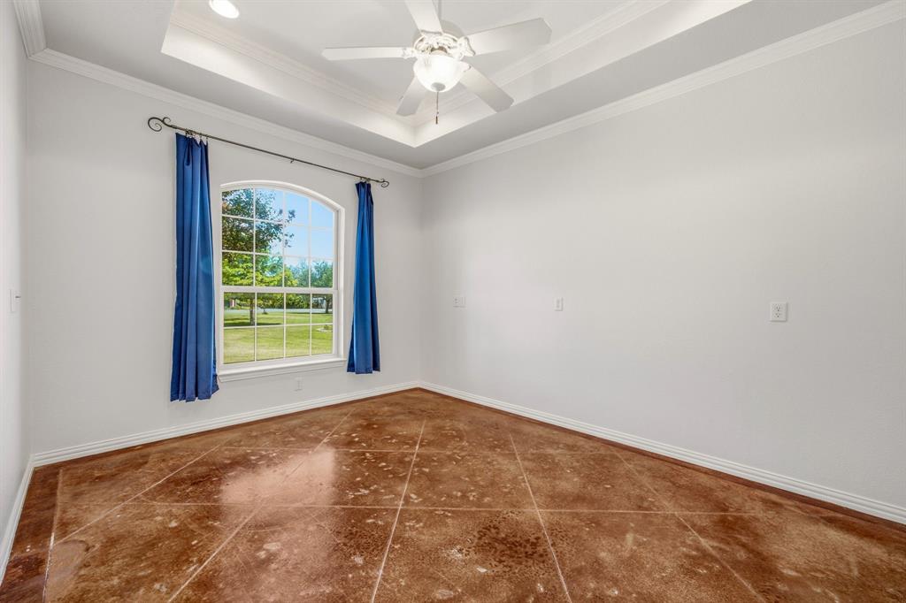 910 Mallard Pointe Drive Property Photo 21