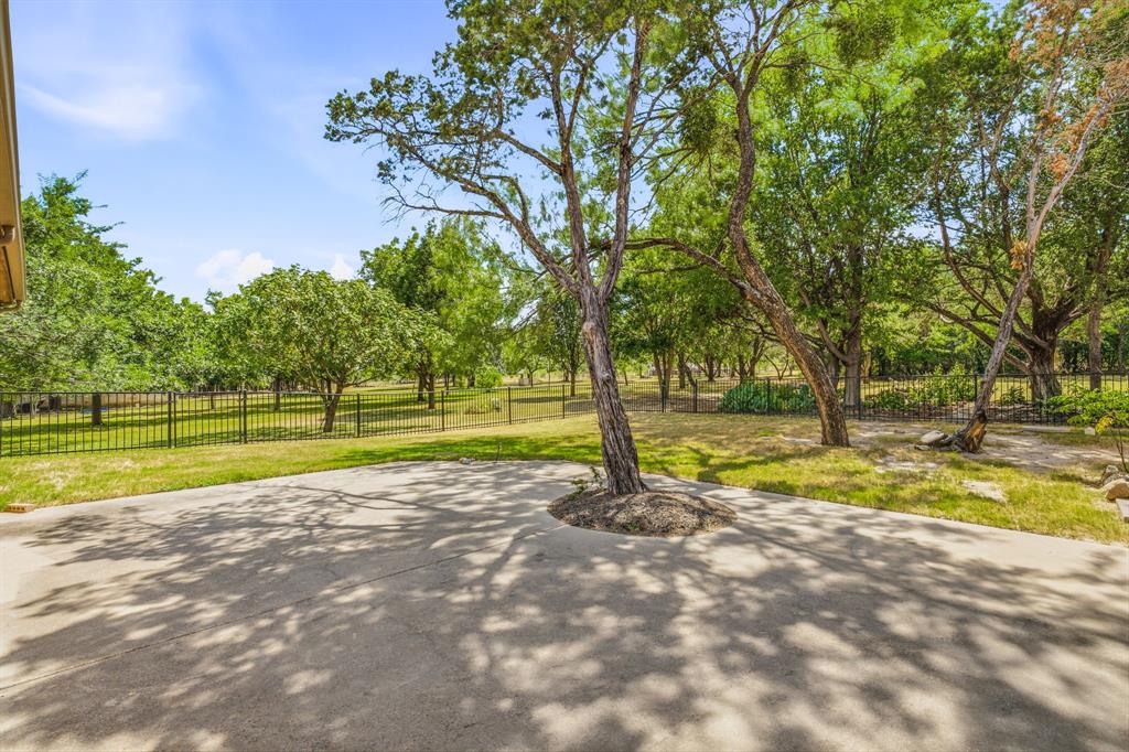 910 Mallard Pointe Drive Property Photo 31