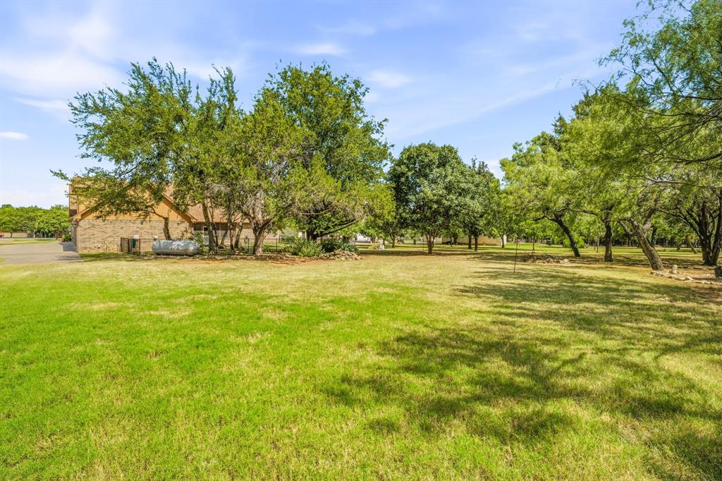 910 Mallard Pointe Drive Property Photo 32