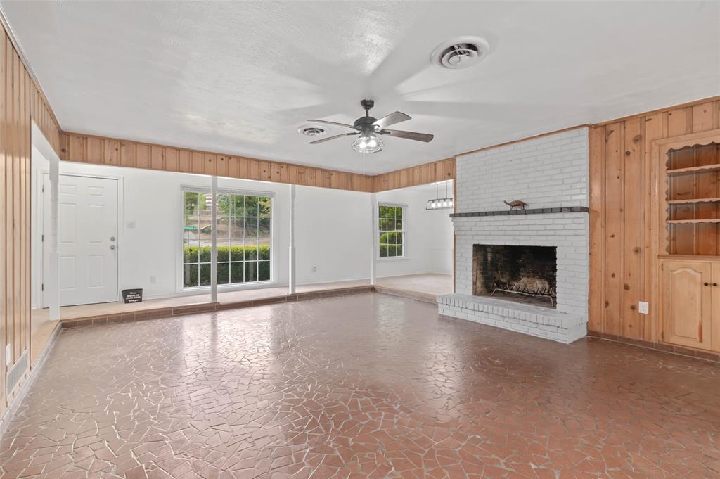 841 Brookwood Drive Property Photo 3