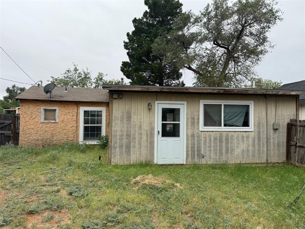 306 5th Street Property Photo 5