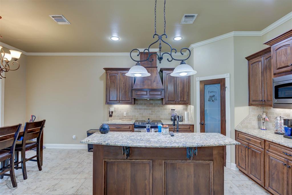 2728 Caplis Sligo Plantation Drive Property Photo 4