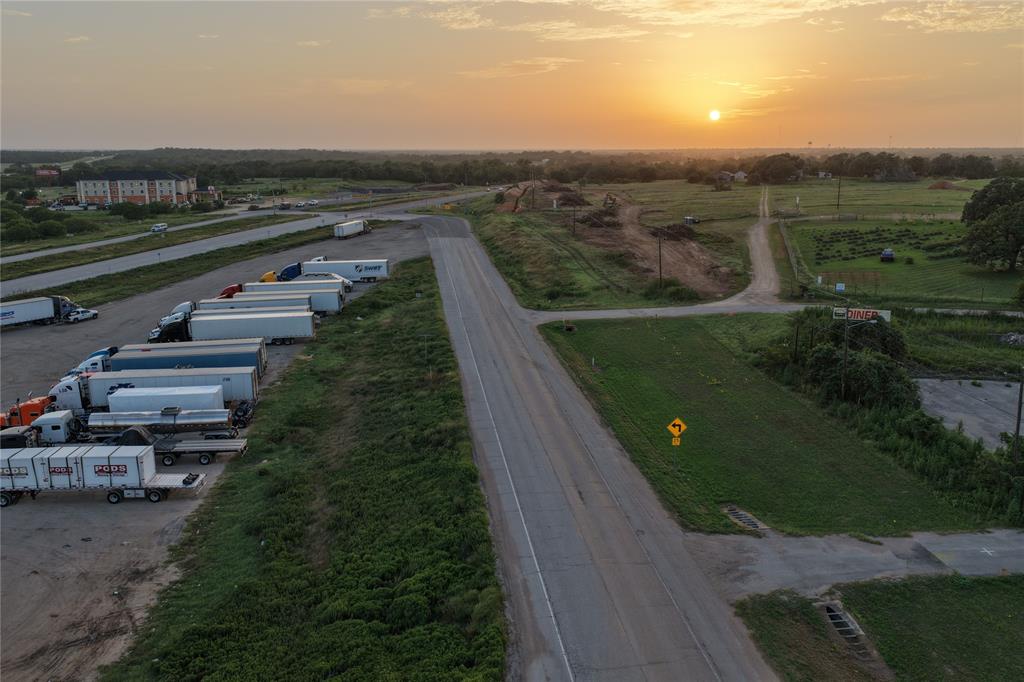 00 Hwy 90 Property Photo 3