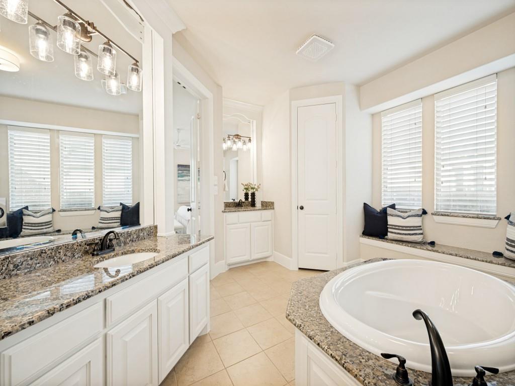 2350 Crest Pointe Place Property Photo 18